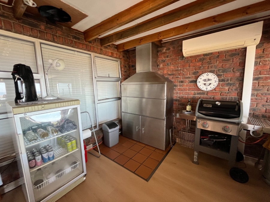 4 Bedroom Property for Sale in Hartenbos Heuwels Western Cape